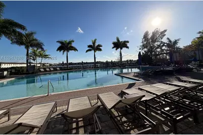 909 NE 211th, Miami, FL 33179 - Photo 43