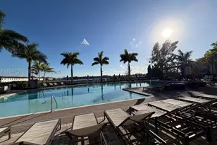 909 NE 211th, Miami, FL 33179 - Photo 43