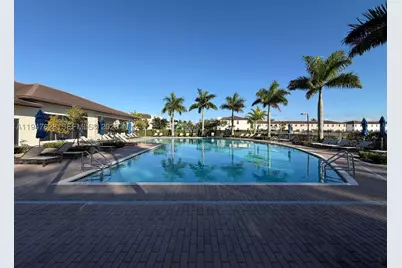 909 NE 211th, Miami, FL 33179 - Photo 39