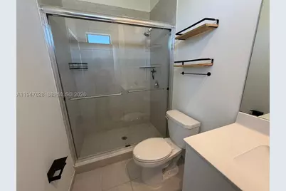 909 NE 211th, Miami, FL 33179 - Photo 17