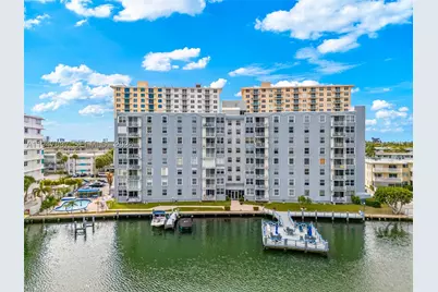 430 Golden Isles #707, Hallandale Beach, FL 33009 - Photo 15