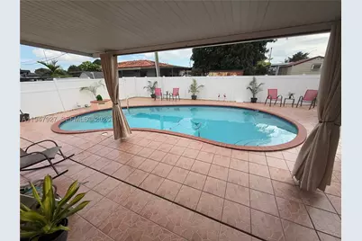 380 W 41st, Hialeah, FL 33012 - Photo 35