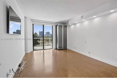20281 E Country Club #405, Aventura, FL 33180 - Photo 21