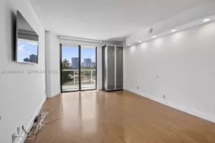 20281 E Country Club, Aventura, FL 33180 - Photo 21