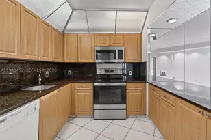 20281 E Country Club, Aventura, FL 33180 - Photo 15