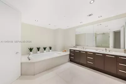 5959 Collins #606, Miami Beach, FL 33140 - Photo 27
