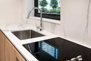 11 NE 6th, Miami, FL 33132 - Photo 7