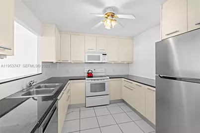 2780 NE 183rd #1911, Aventura, FL 33160 - Photo 3