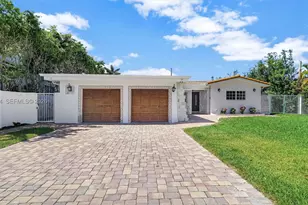 1311 Pierce, Hollywood, FL 33019 - Photo 1