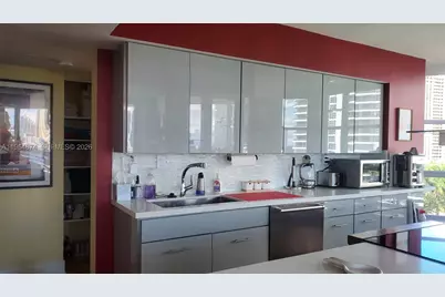 3600 Mystic Pointe #913, Aventura, FL 33180 - Photo 3