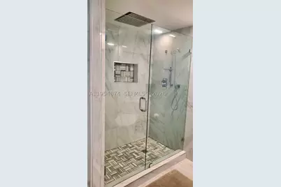 3600 Mystic Pointe #913, Aventura, FL 33180 - Photo 11