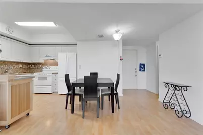 3500 Coral #710, Miami, FL 33145 - Photo 17