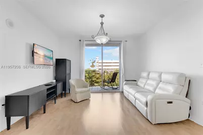 3500 Coral #710, Miami, FL 33145 - Photo 5