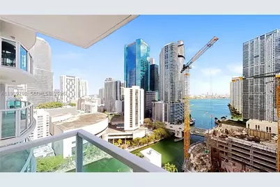 31 SE 5th #2408, Miami, FL 33131 - Photo 3