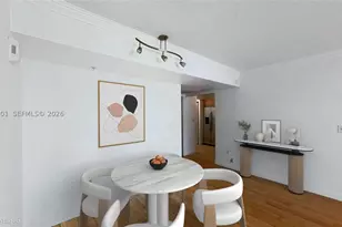 31 SE 5th, Miami, FL 33131 - Photo 27