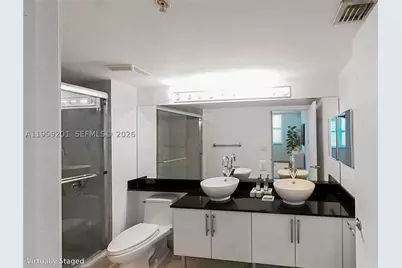 31 SE 5th #2408, Miami, FL 33131 - Photo 25
