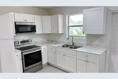 16221 E Bunche Park, Miami Gardens, FL 33054 - Photo 7