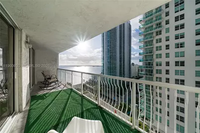 1200 Brickell Bay #1705, Miami, FL 33131 - Photo 5