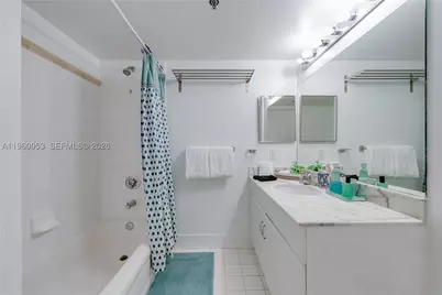 1200 Brickell Bay #1705, Miami, FL 33131 - Photo 21