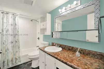 1555 W 44th #305, Hialeah, FL 33012 - Photo 23
