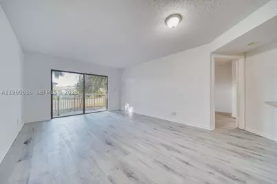 8290 Lake #236, Doral, FL 33166 - Photo 9