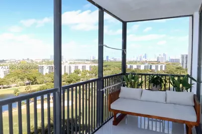 20301 W Country Club #1422, Aventura, FL 33180 - Photo 31