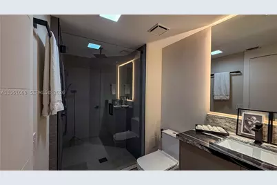 2000 Island #2404, Aventura, FL 33160 - Photo 25