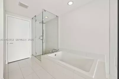 650 NE 32nd #2205, Miami, FL 33137 - Photo 11