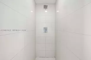 650 NE 32nd, Miami, FL 33137 - Photo 25