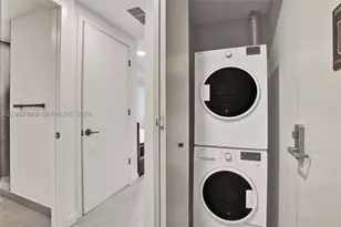 121 NE 5th, Miami, FL 33132 - Photo 5