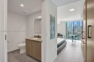 121 NE 5th, Miami, FL 33132 - Photo 3