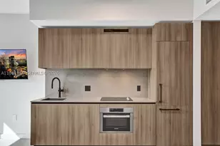 121 NE 5th, Miami, FL 33132 - Photo 13