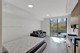 121 NE 5th, Miami, FL 33132 - Photo 9