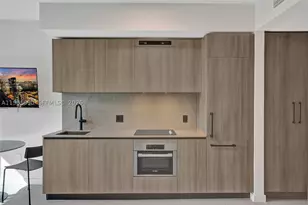 121 NE 5th, Miami, FL 33132 - Photo 11