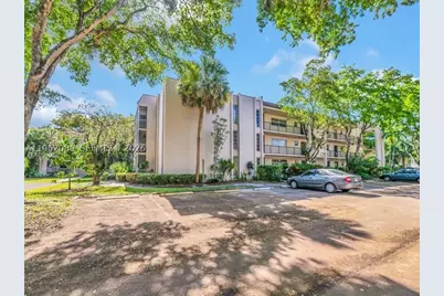 469 N Pine Island #B305, Plantation, FL 33324 - Photo 3