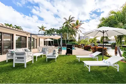 636 Hibiscus, Hallandale, FL 33009 - Photo 5