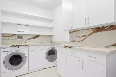 1100 Biscayne #5706, Miami, FL 33132 - Photo 17