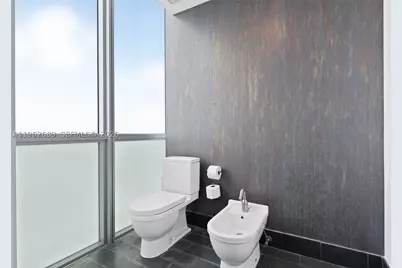 1100 Biscayne #5706, Miami, FL 33132 - Photo 25