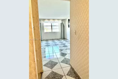 251 174th #1715, Sunny Isles Beach, FL 33160 - Photo 21