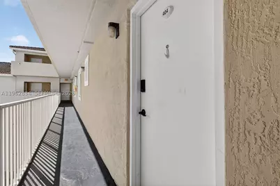 134 SW 7th #404, Miami, FL 33130 - Photo 21