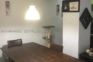 1960 Marseille, Miami Beach, FL 33141 - Photo 3