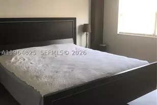 1960 Marseille, Miami Beach, FL 33141 - Photo 5