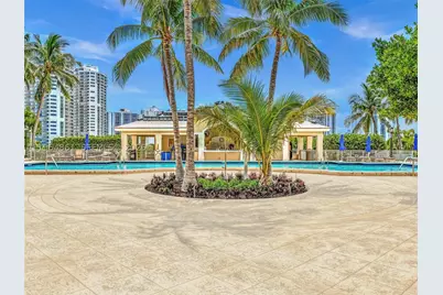 21150 Point #305, Aventura, FL 33180 - Photo 17