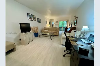 6580 Santona #A38, Coral Gables, FL 33146 - Photo 7