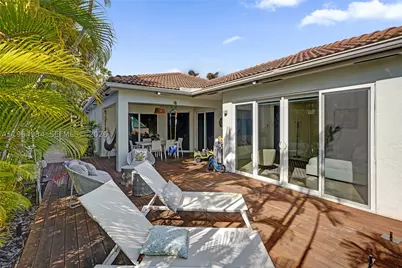 1662 Diplomat, Miami, FL 33179 - Photo 53