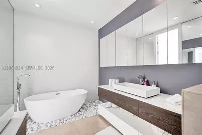 1662 Diplomat, Miami, FL 33179 - Photo 41