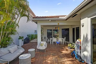 1662 Diplomat, Miami, FL 33179 - Photo 55