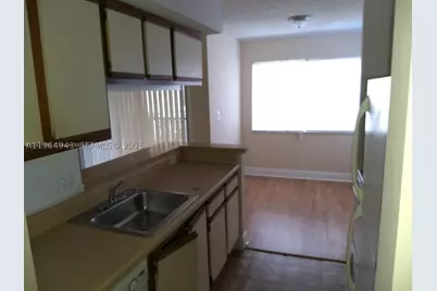 5740 Rock Island #284, Tamarac, FL 33319 - Photo 9
