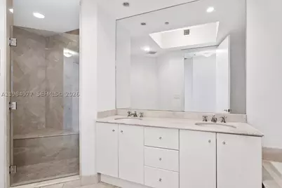 100 S Pointe #1001, Miami Beach, FL 33139 - Photo 9