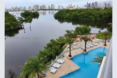 16385 Biscayne #507, North Miami Beach, FL 33160 - Photo 15